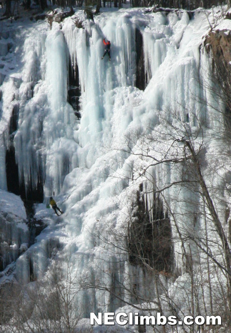 Looking good in a sunny Amphitheater, on a chilly January morning.
<br />
Chia, Frankenstein, Crawford Notch